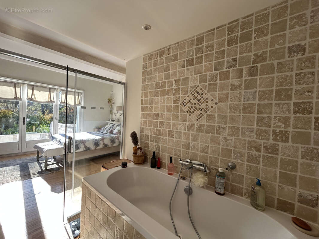 Maison à LA BOUILLADISSE