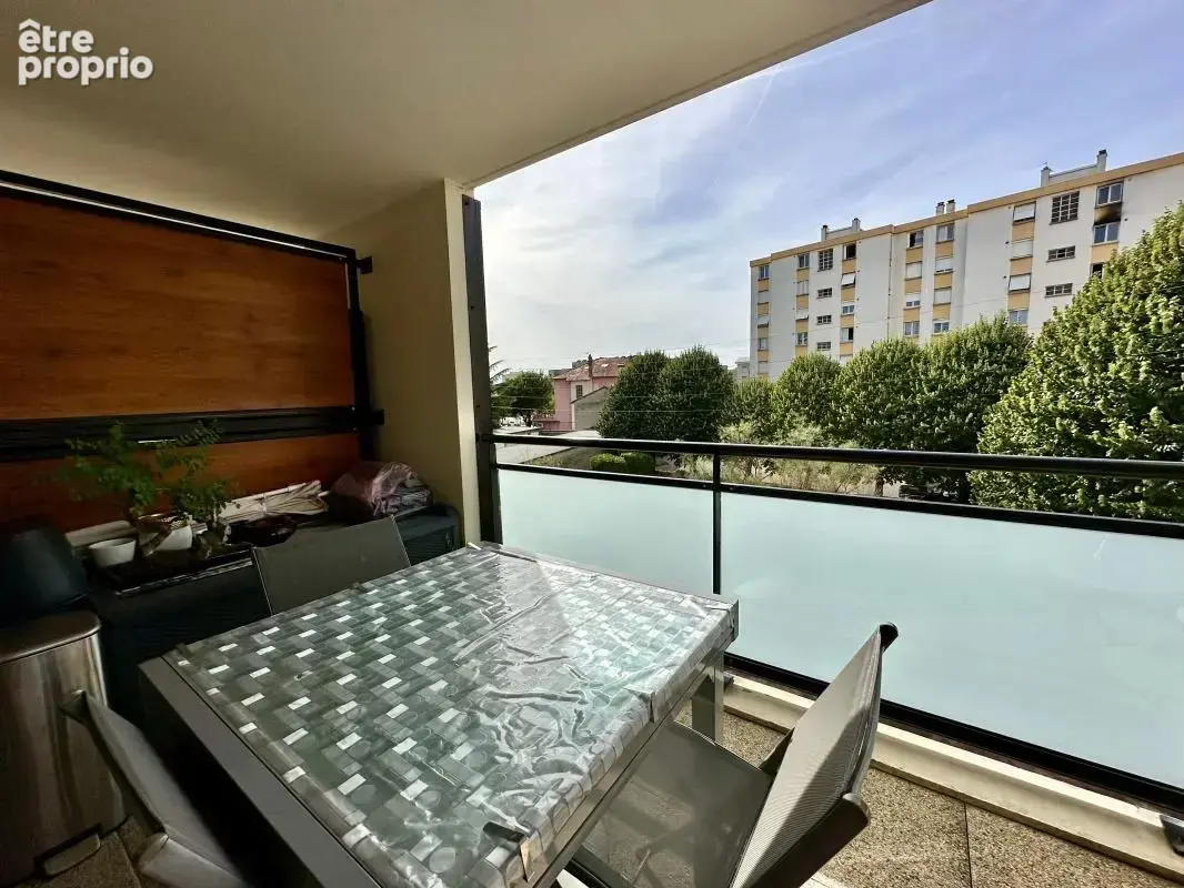 Appartement T3 Lumineux avec Terrasse & Garage – Saint-Priest (Le Village) - photo 12