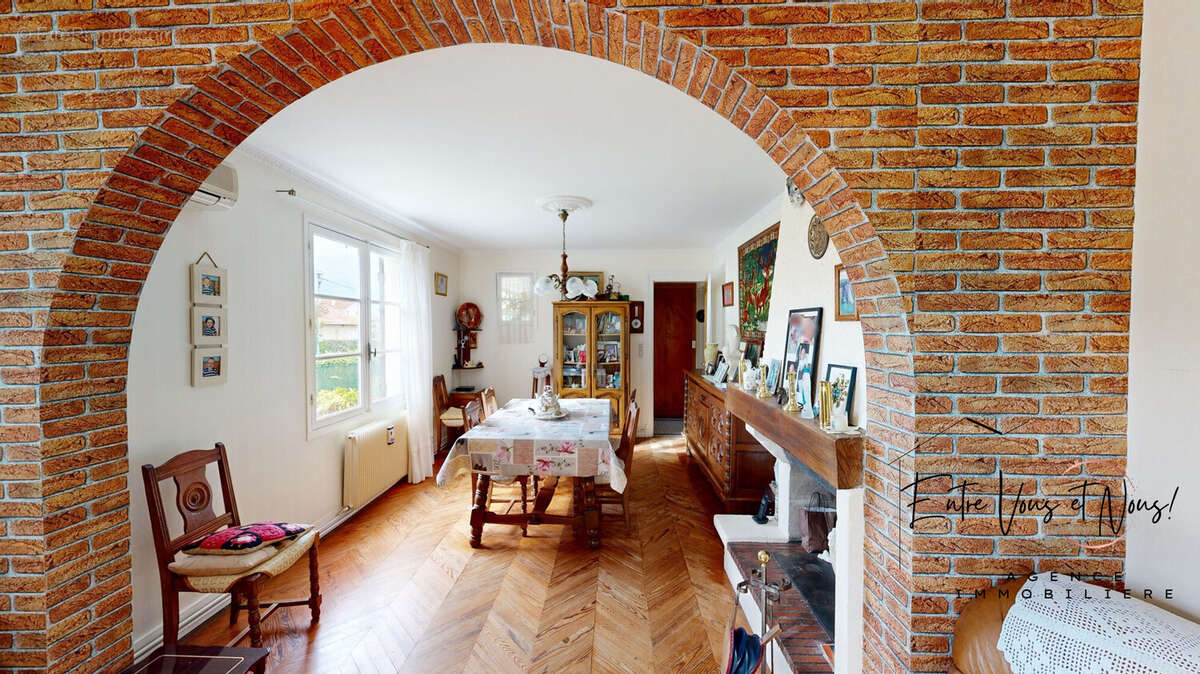 SALLE À MANGER - Maison à BAZAS