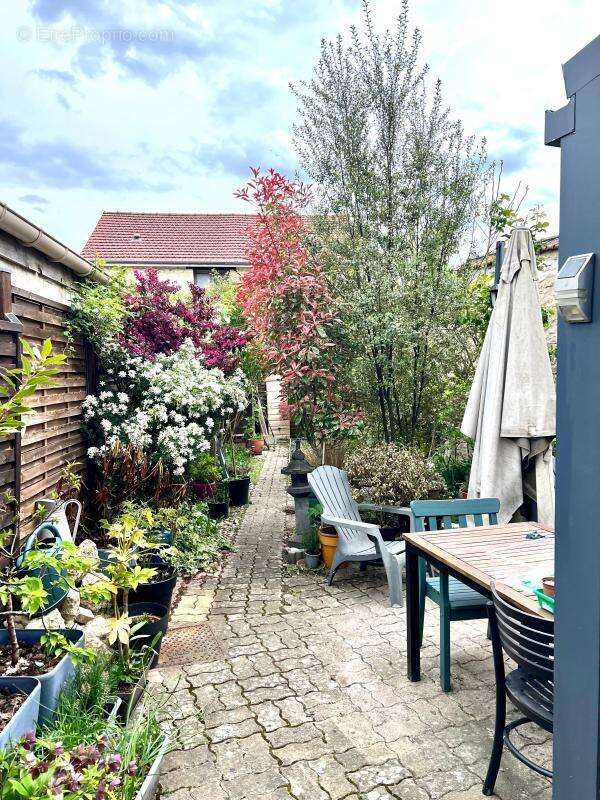 Maison à CHAMPAGNE-SUR-OISE