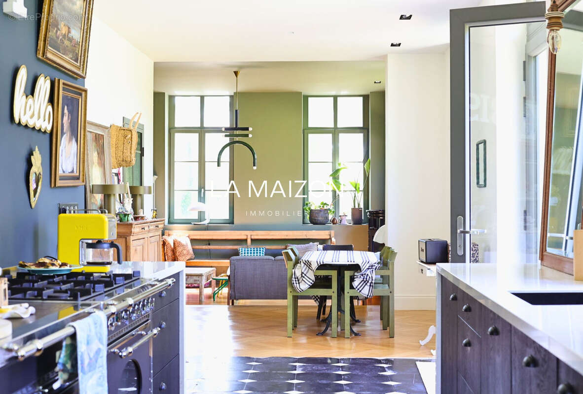 Maison familiale de caractère préservée - Bouvignies 400m2 - photo 7
