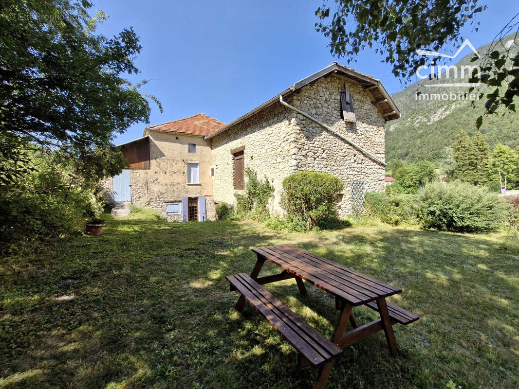 Maison 158 m² à Saint-Agnan-En-Vercors  - photo 2