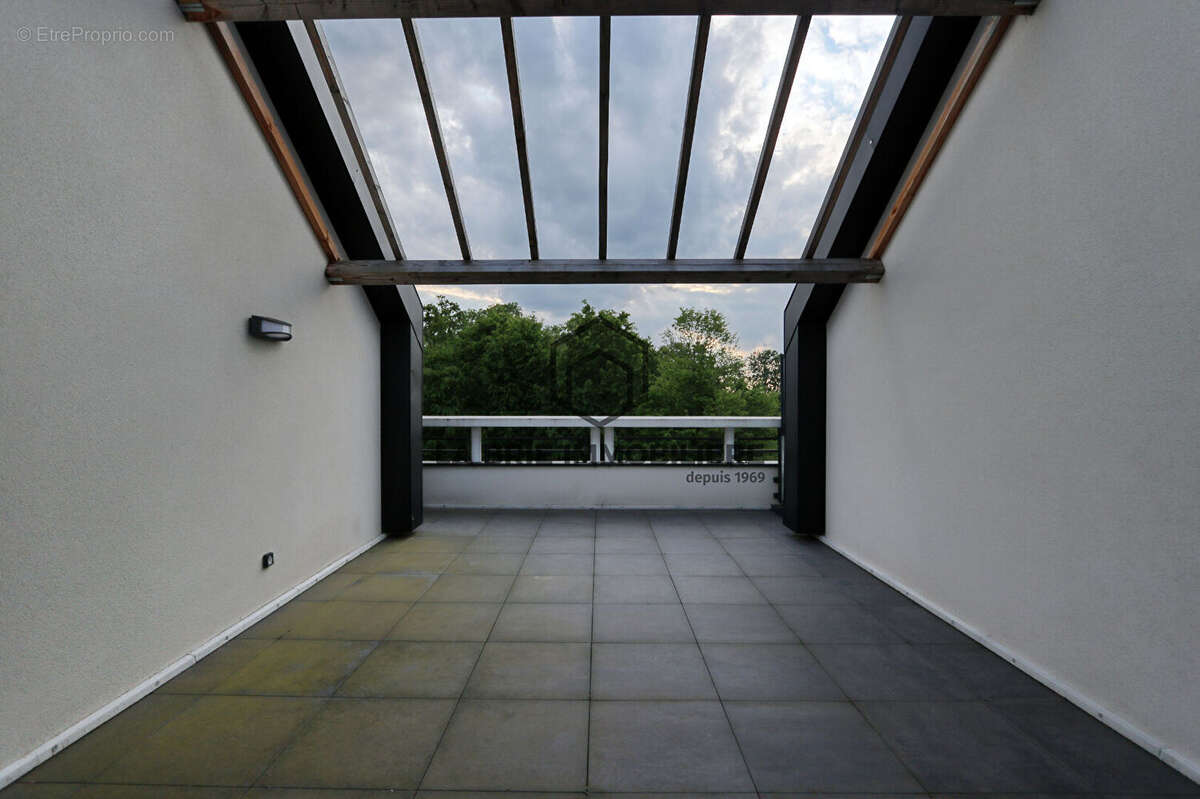 Appartement à EMERAINVILLE