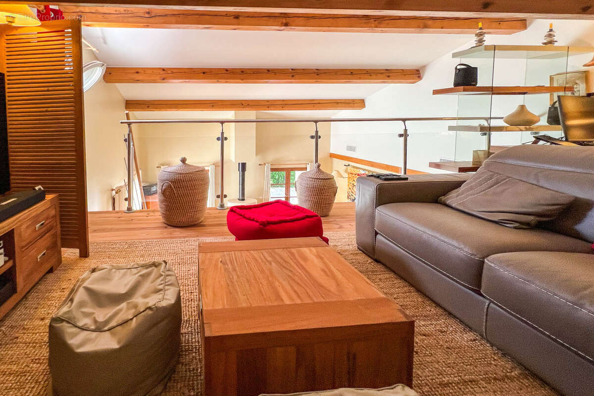 Maison à COLLOBRIERES