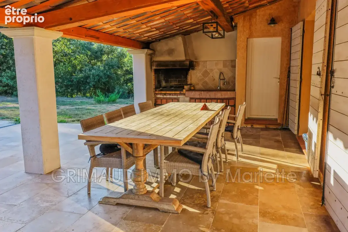 Maison 6 pièces 141 m² à vendre à La Garde-Freinet (83680) - photo 6