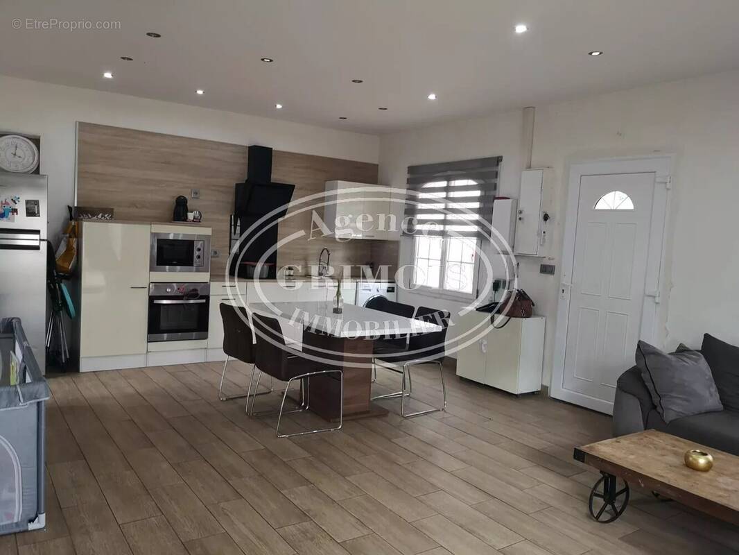 Maison à LEZIGNAN-CORBIERES