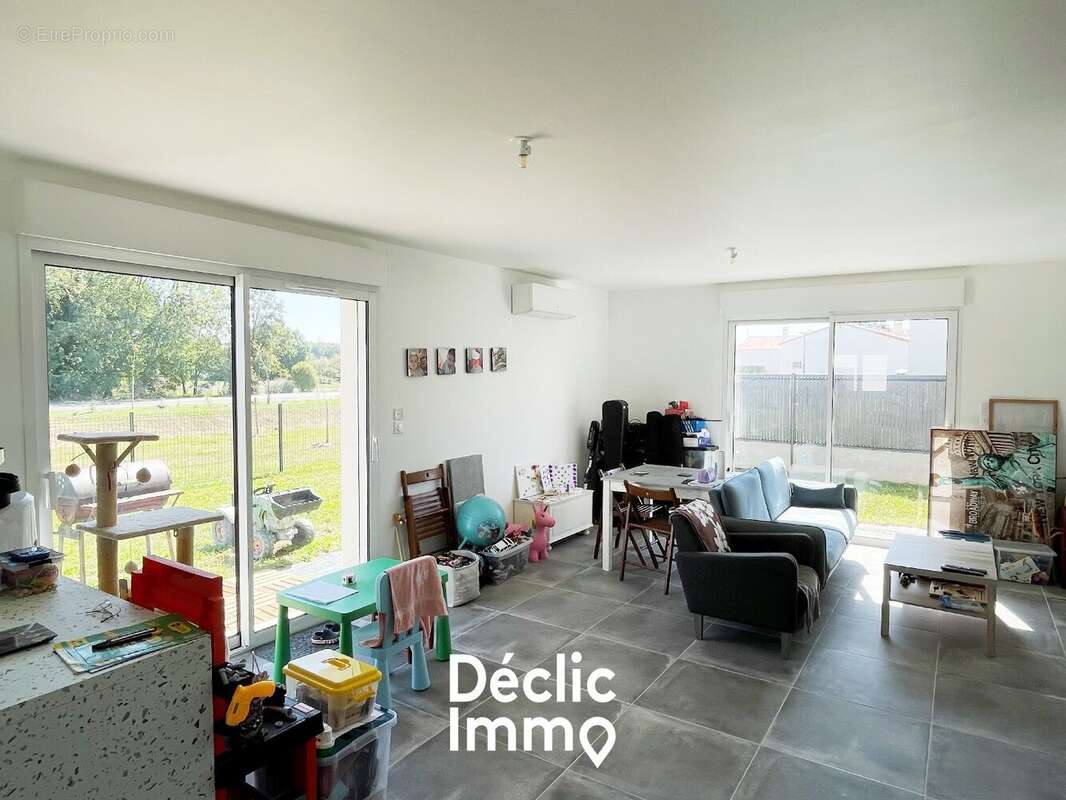 Maison à LA GRIPPERIE-SAINT-SYMPHORIEN