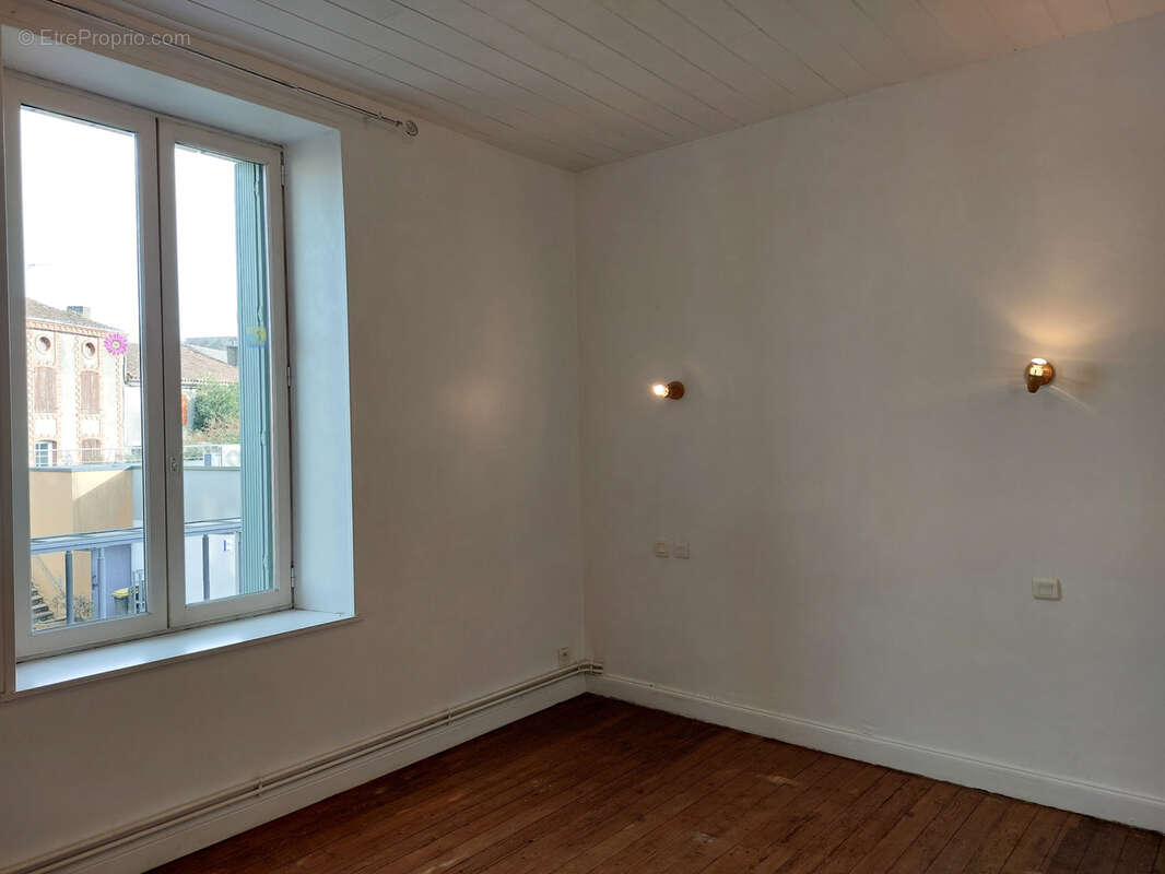 Maison à SAINT-VARENT