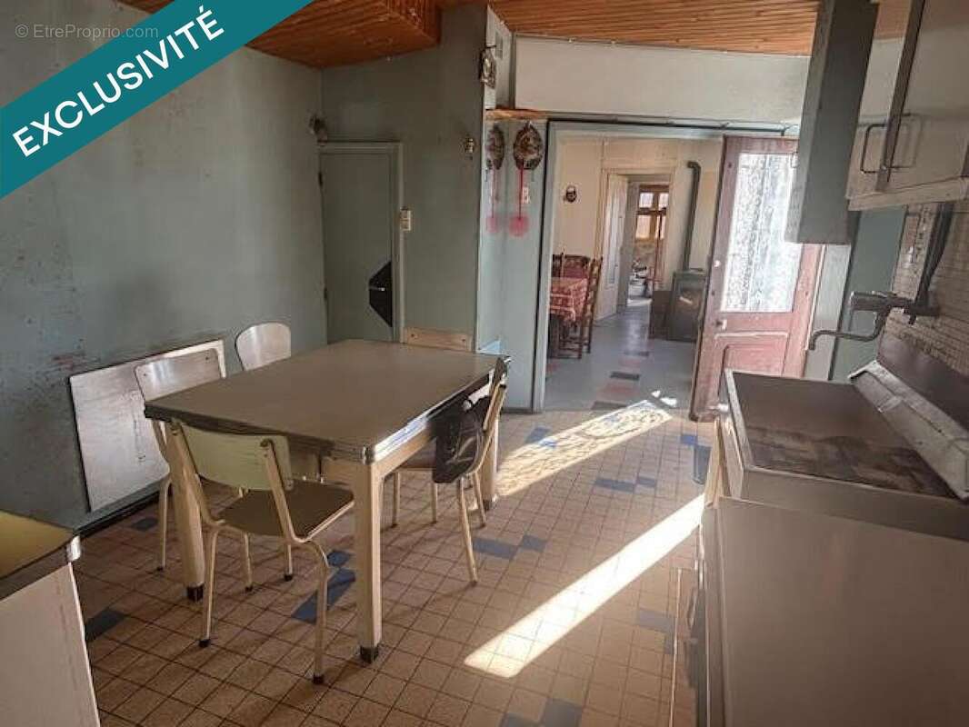 Maison 115 m² à Ambrault  - photo 4