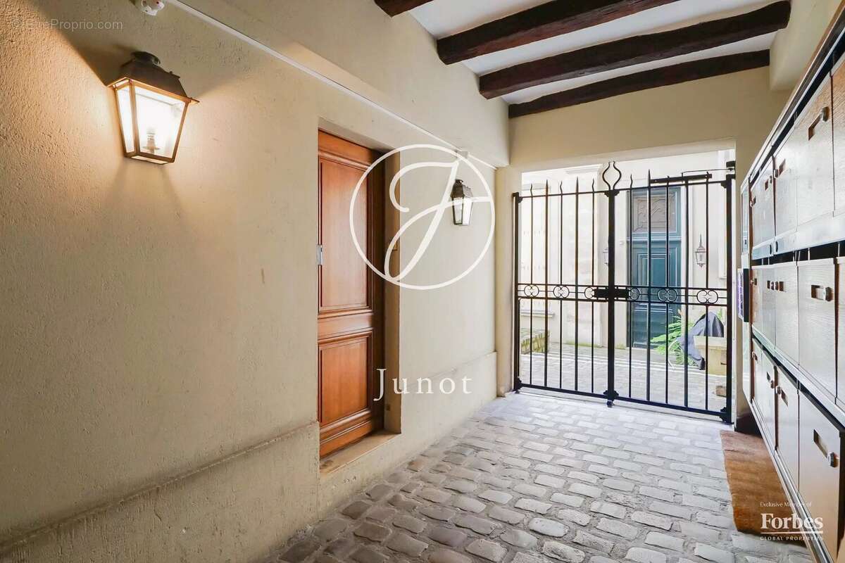 Appartement à PARIS-5E