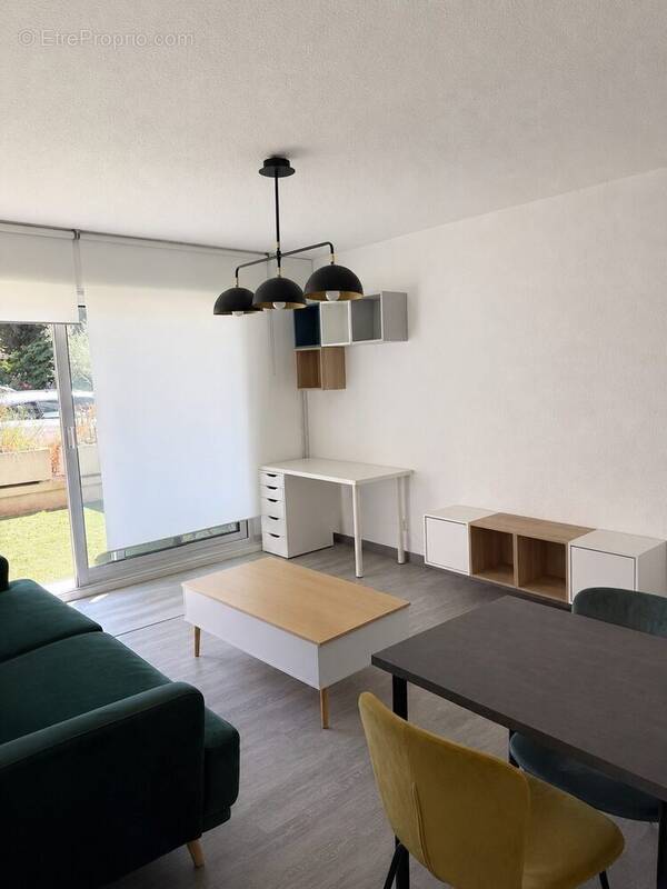 Salon - Appartement à NIMES