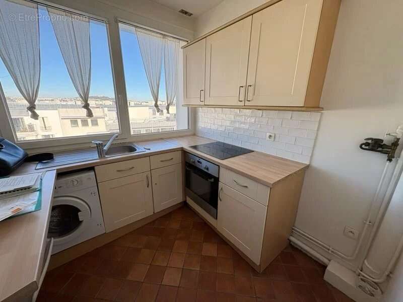 Dernier etage vue degagee. - photo 8