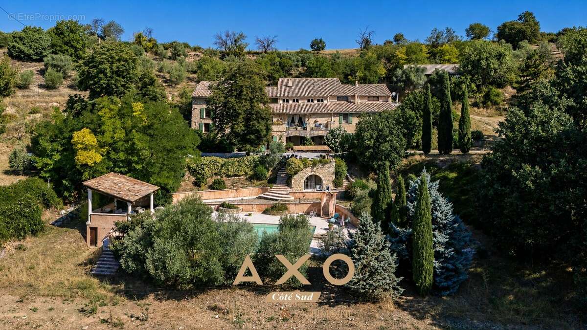 Allemagne-en-provence - bastide - 696 m² - 5 habitations - piscine 15x7 - terrain 1 ha - 995 000  - photo 2