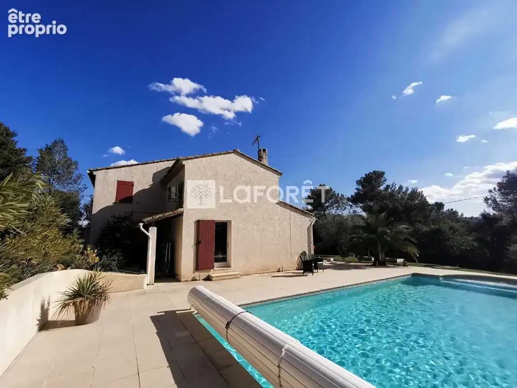 Maison Saint Maximin La Sainte Baume 8 pièces 148 m2 avec piscine - photo 3