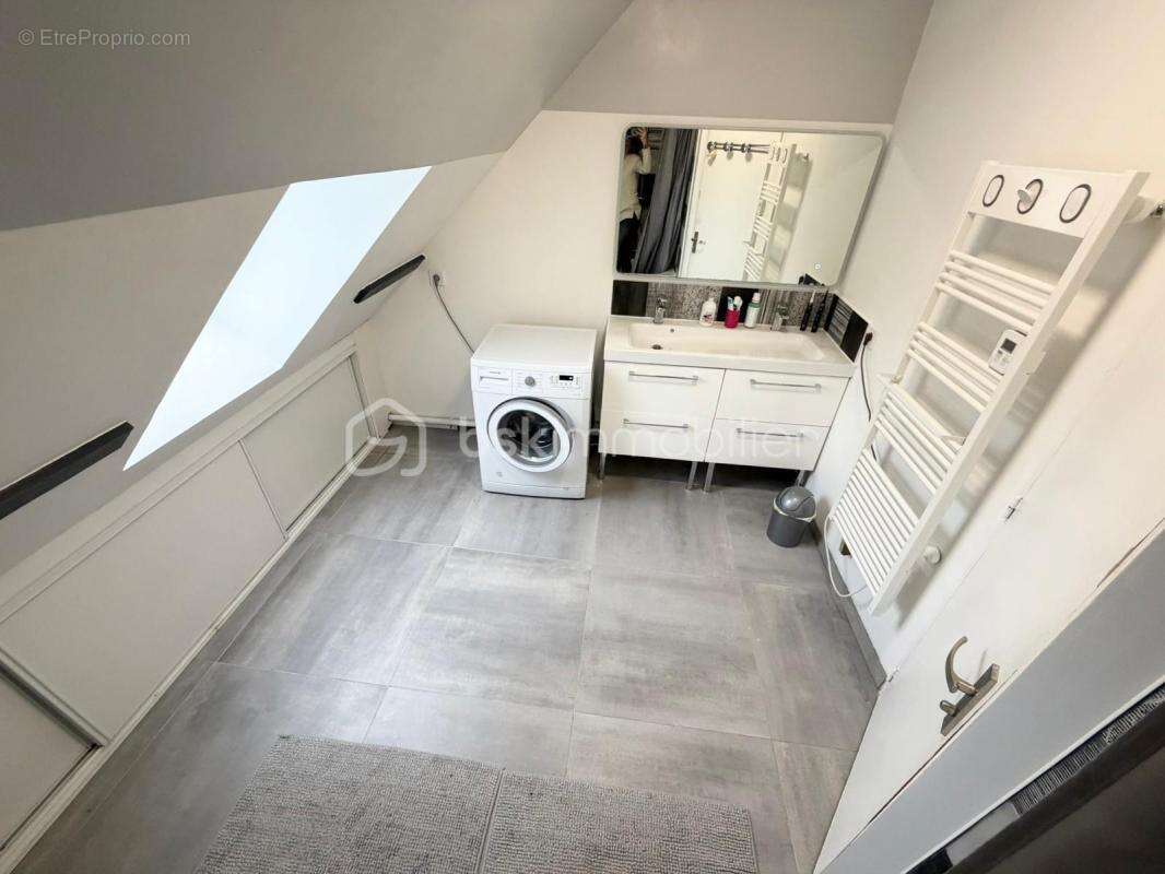 Maison à EVRY-GREGY-SUR-YERRE