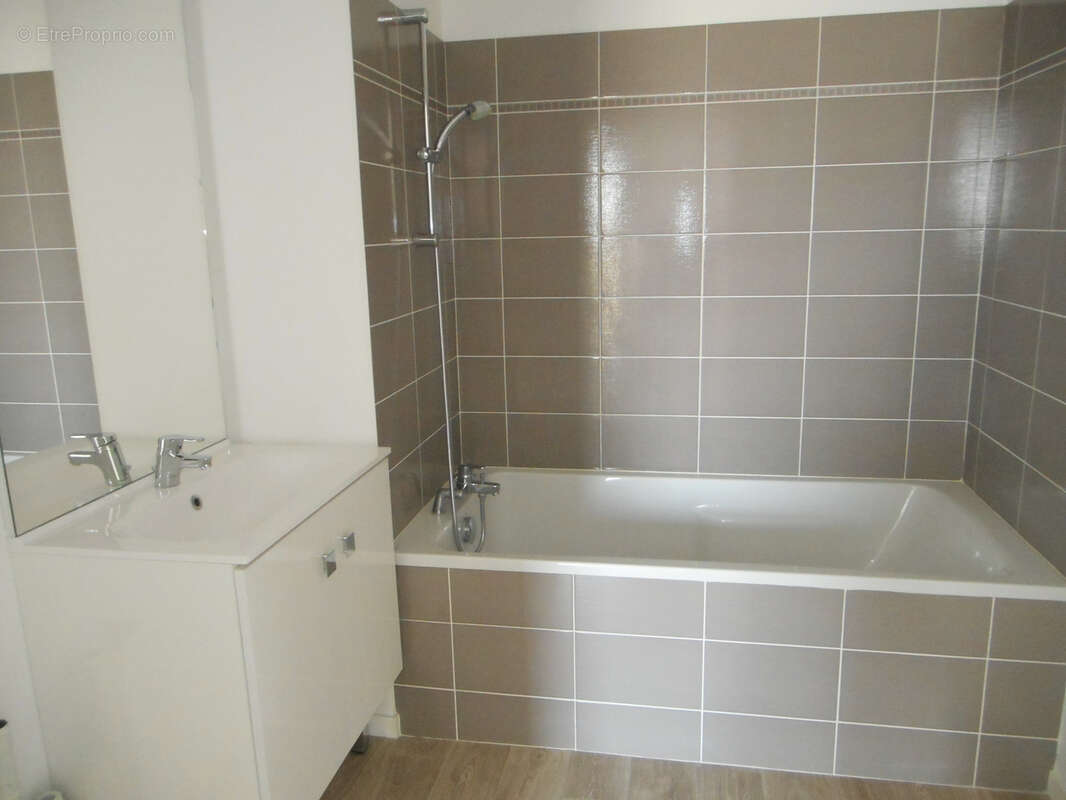 Appartement à BEZANNES