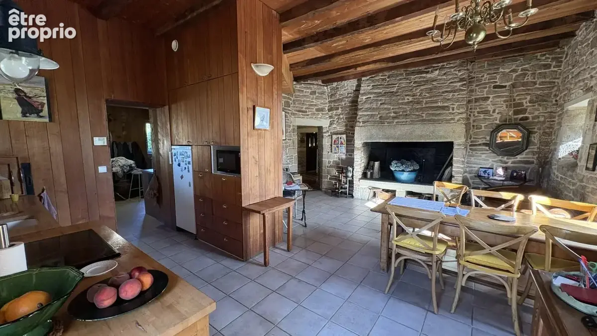 Manoir du xv ème avec dépendances - photo 4