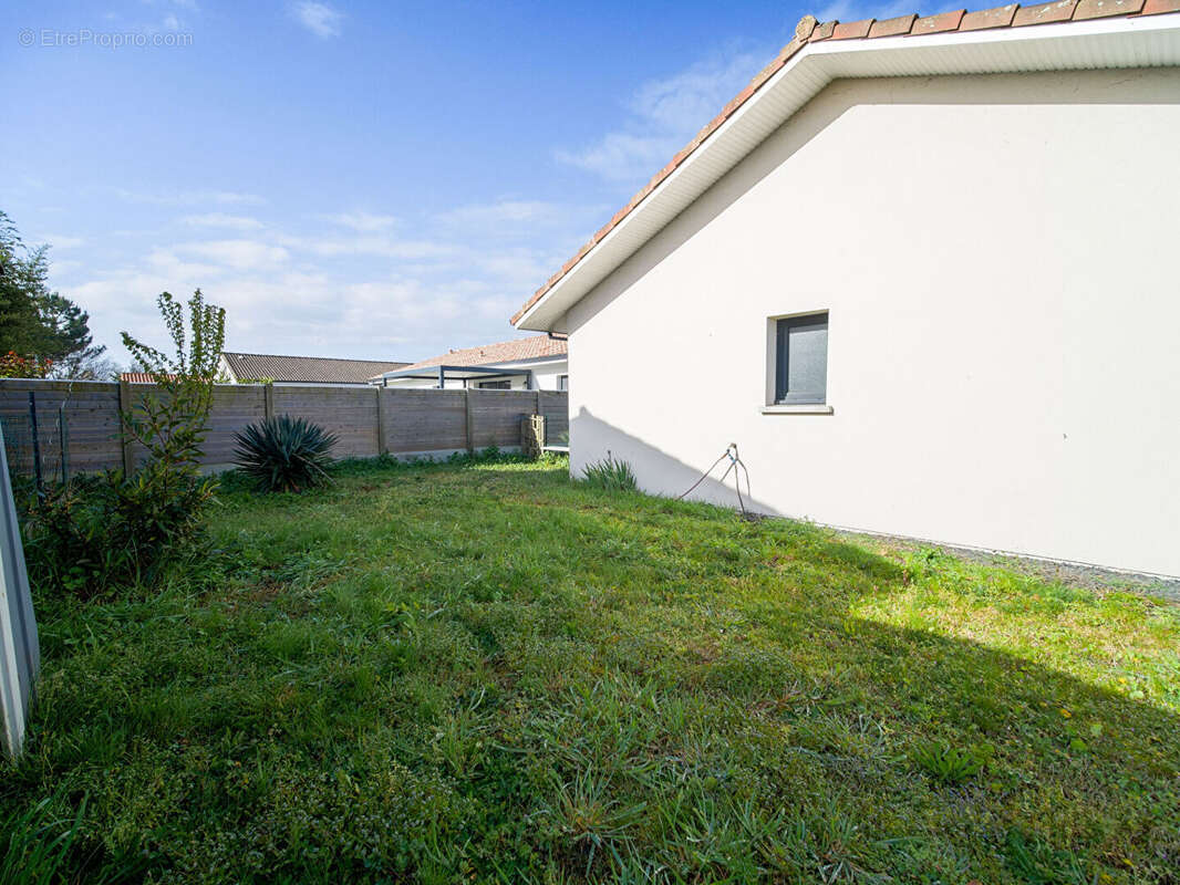 Maison à PARENTIS-EN-BORN