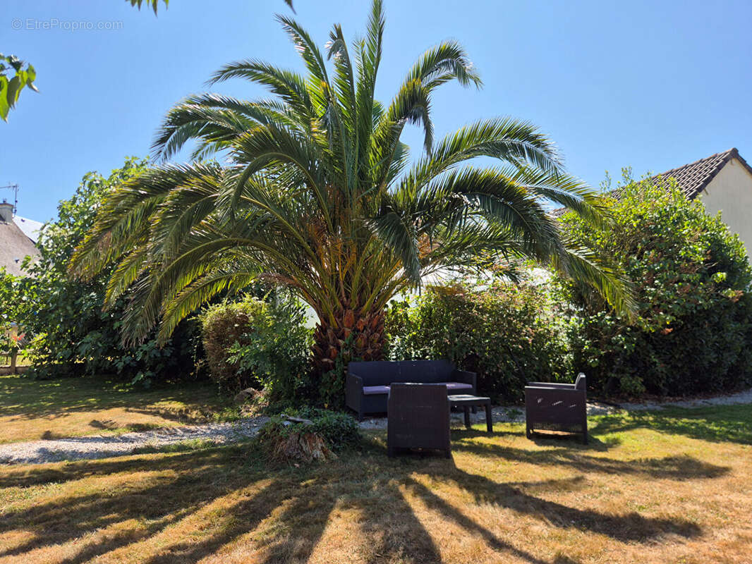 Superbe pavillon avec terrasse surélevée à deux pas du bourg ! - photo 16