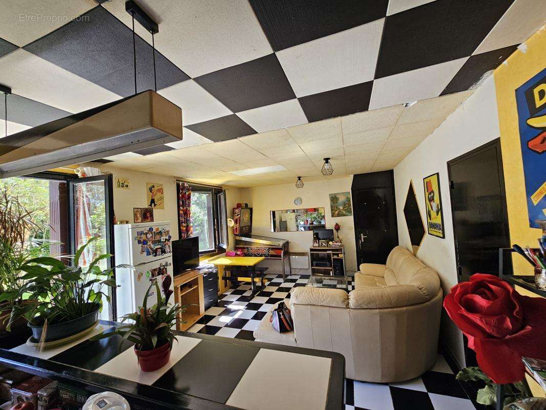 Maison à COURNONTERRAL