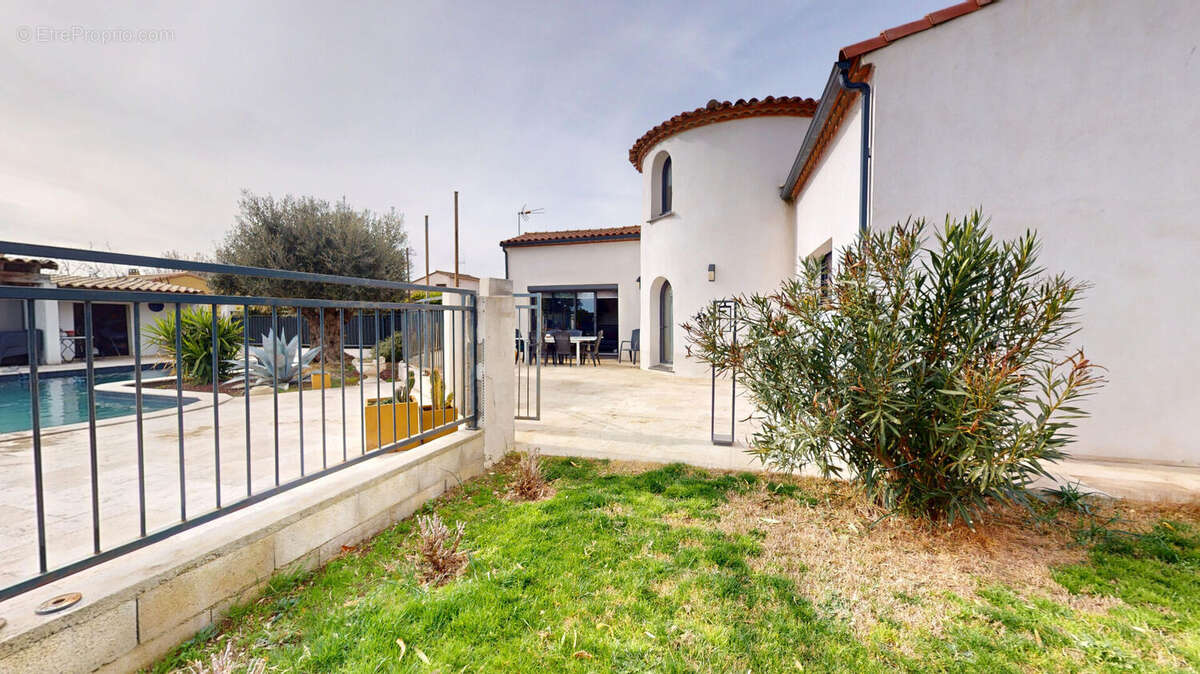Villemoustaussou - Maison familiale avec piscine & studio indépendant ! - photo 15