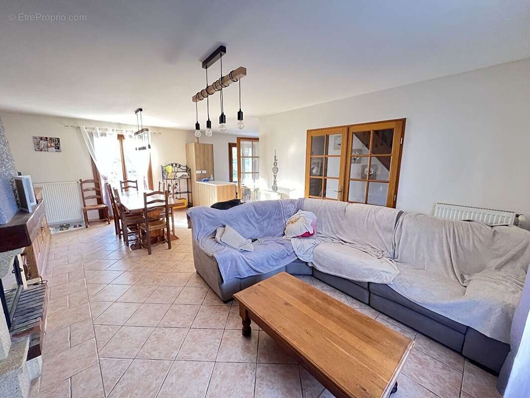 Maison à NANTEUIL-LES-MEAUX