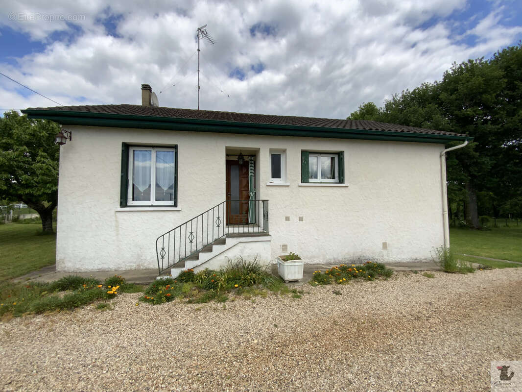 Maison à PRIGONRIEUX