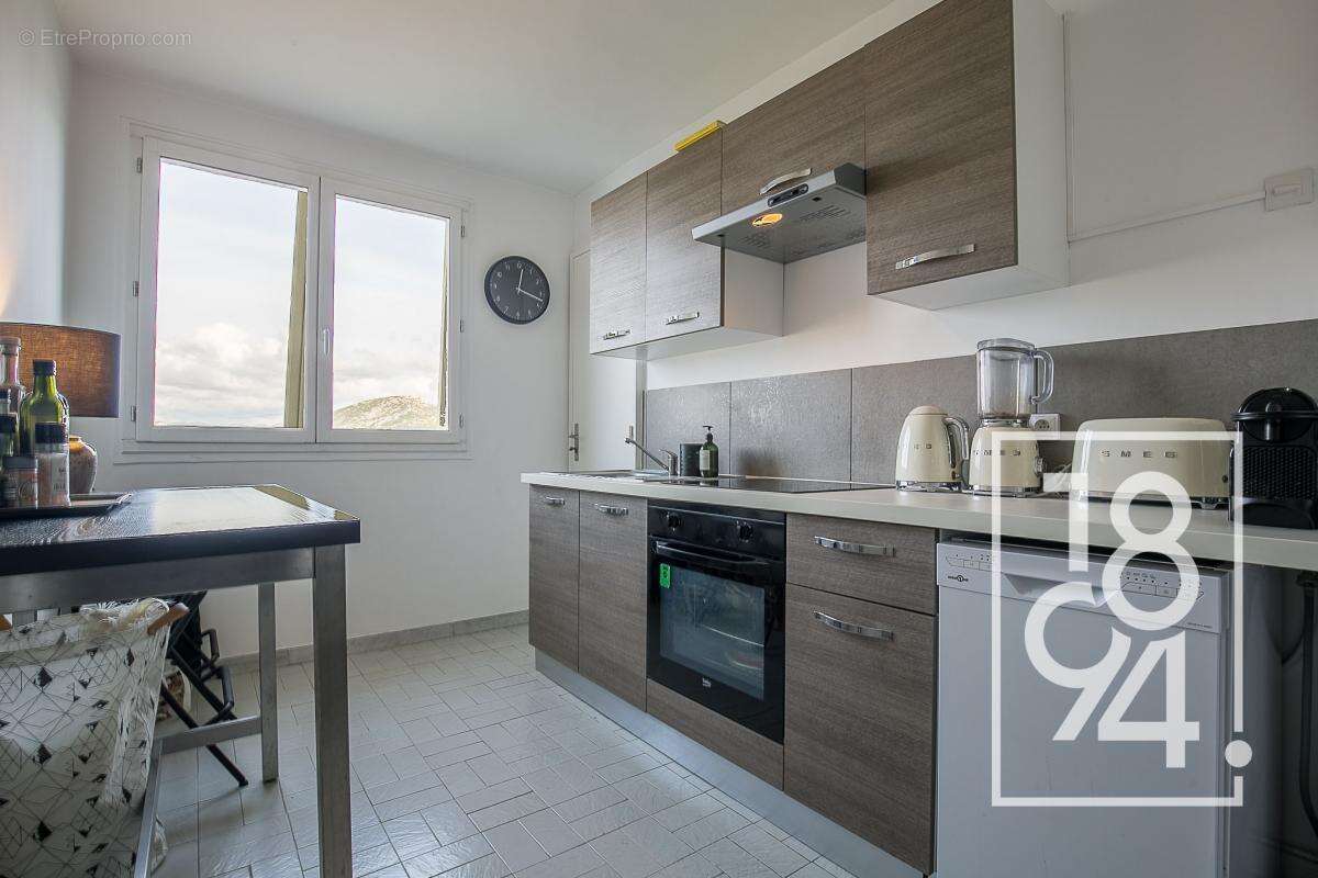 Appartement à MARSEILLE-9E