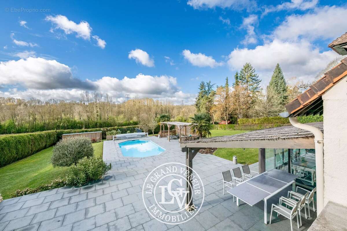 Maison à FONTAINEBLEAU