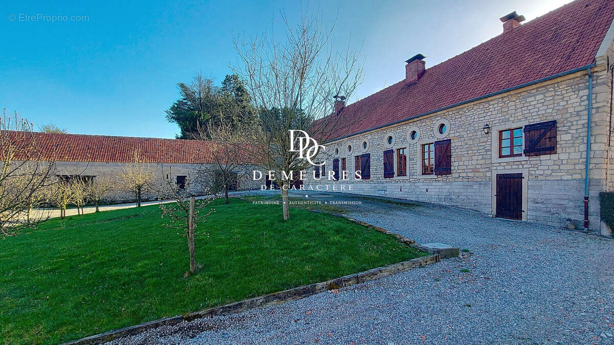 Maison à RETY