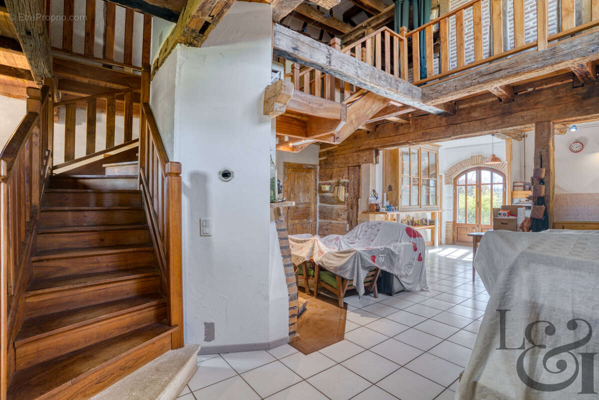 Maison à TOMBEBOEUF