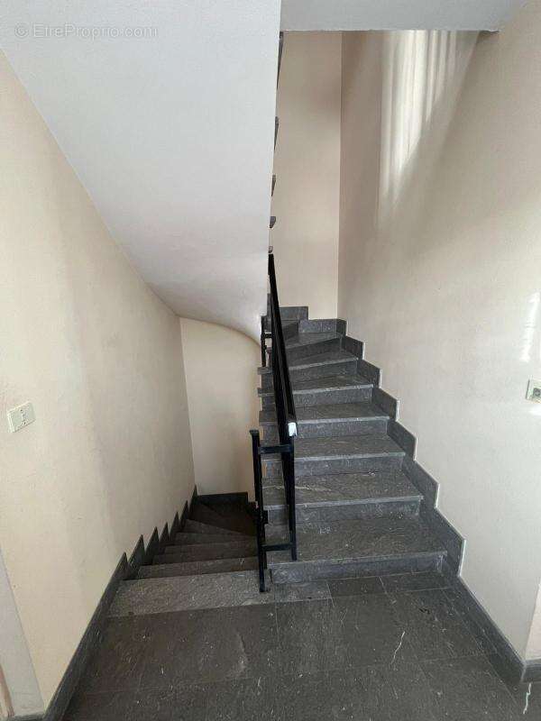 Appartement à PONTACQ