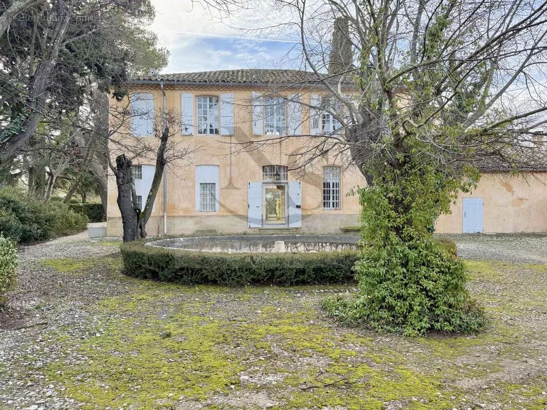Aix-en-provence / propriété du xviiie siècle - domaine sécurisé avec dépendances - 5 minutes centre- ville - photo 6