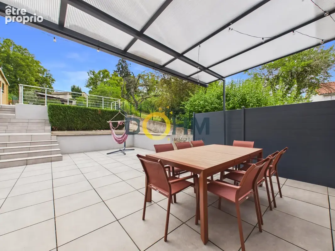 Nouveauté à Brioude ! Magnifique maison en pierre de 200 m2 entièrement rénovée, offrant un cadre de vie privi - photo 29