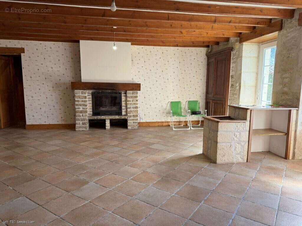 Maison à VILLEFAGNAN