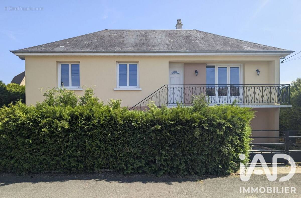Photo 1 - Maison à SAINT-MARS-D'OUTILLE