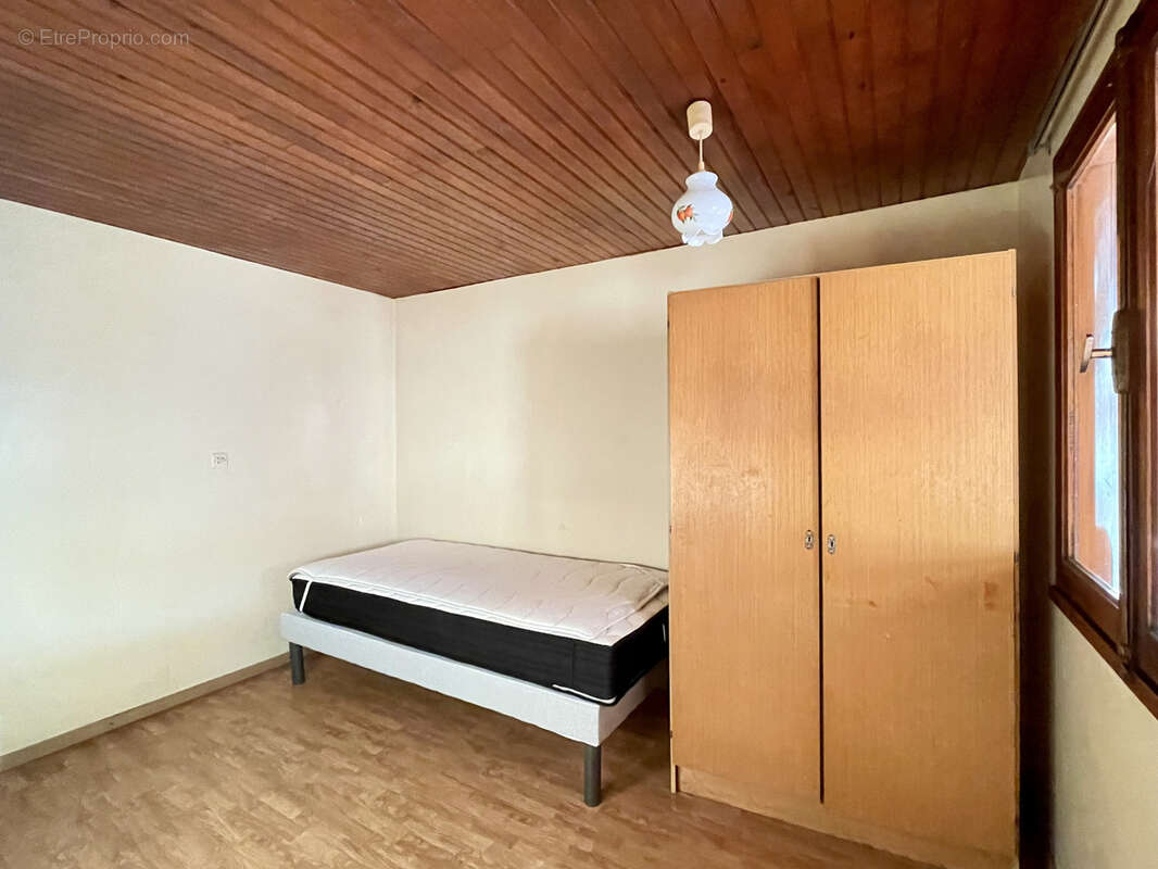 Maison à LA CHAPELLE-BATON