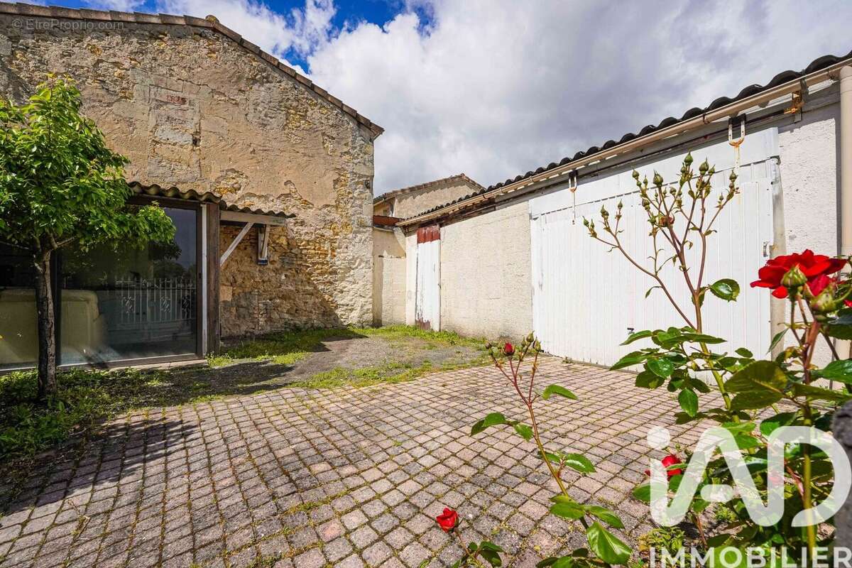 Photo 1 - Maison à CUSSAC-FORT-MEDOC