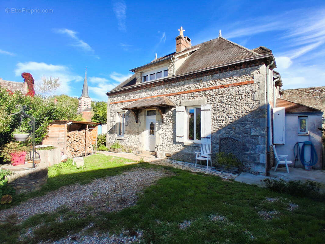 Maison de village avec jardin et garage - photo 10