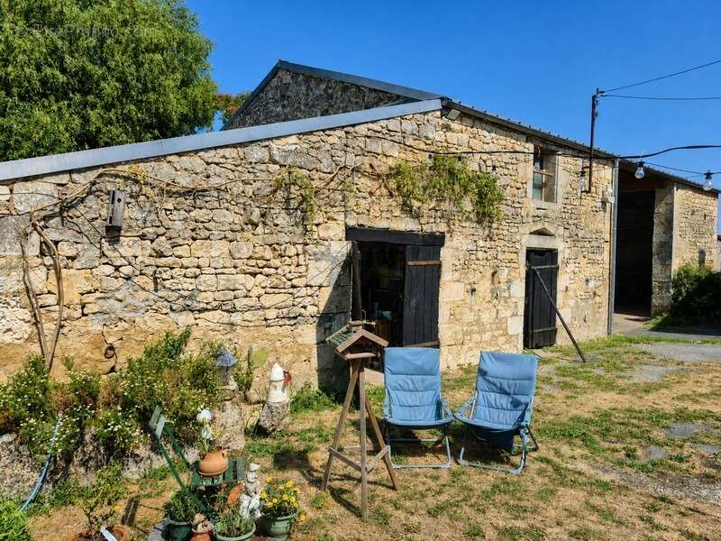 Maison à BORDS