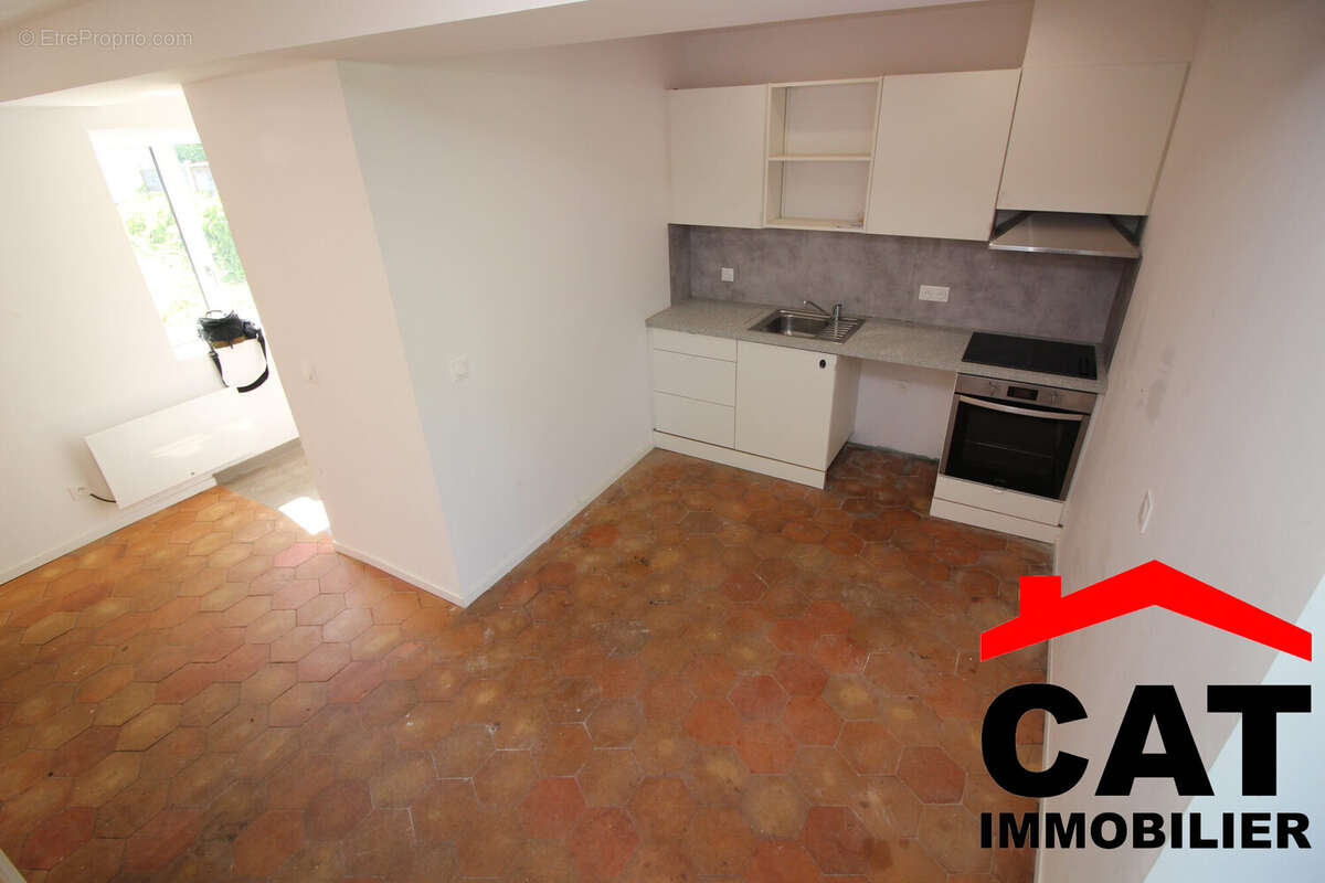 Maison à VERNOU-LA-CELLE-SUR-SEINE