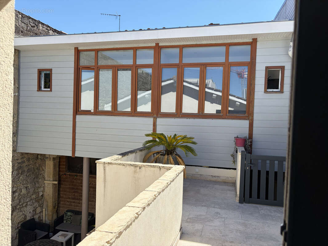 Chartrons   Ensemble immobilier unique et atypique de 310 m2 en monopropriété, avec garage et jardin - photo 6