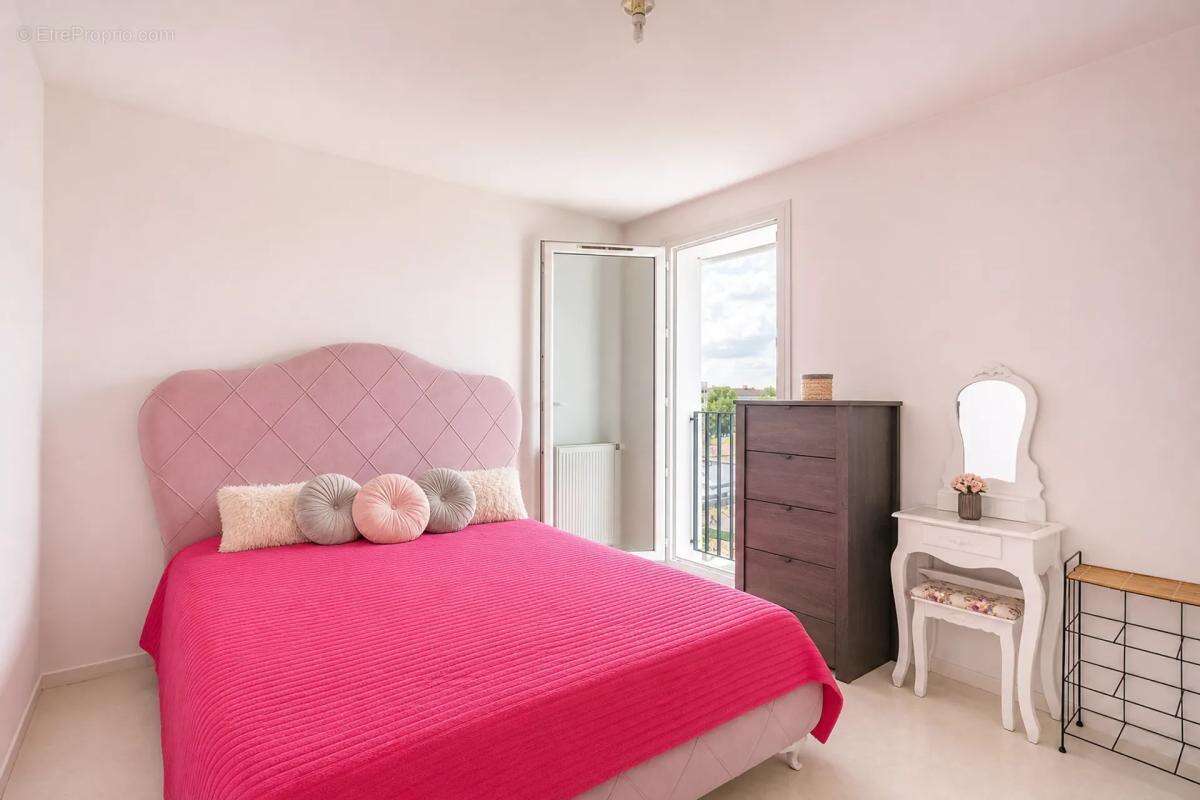 Appartement à STAINS