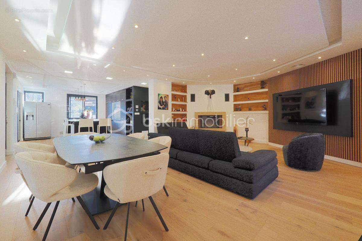 Maison à EPAGNY