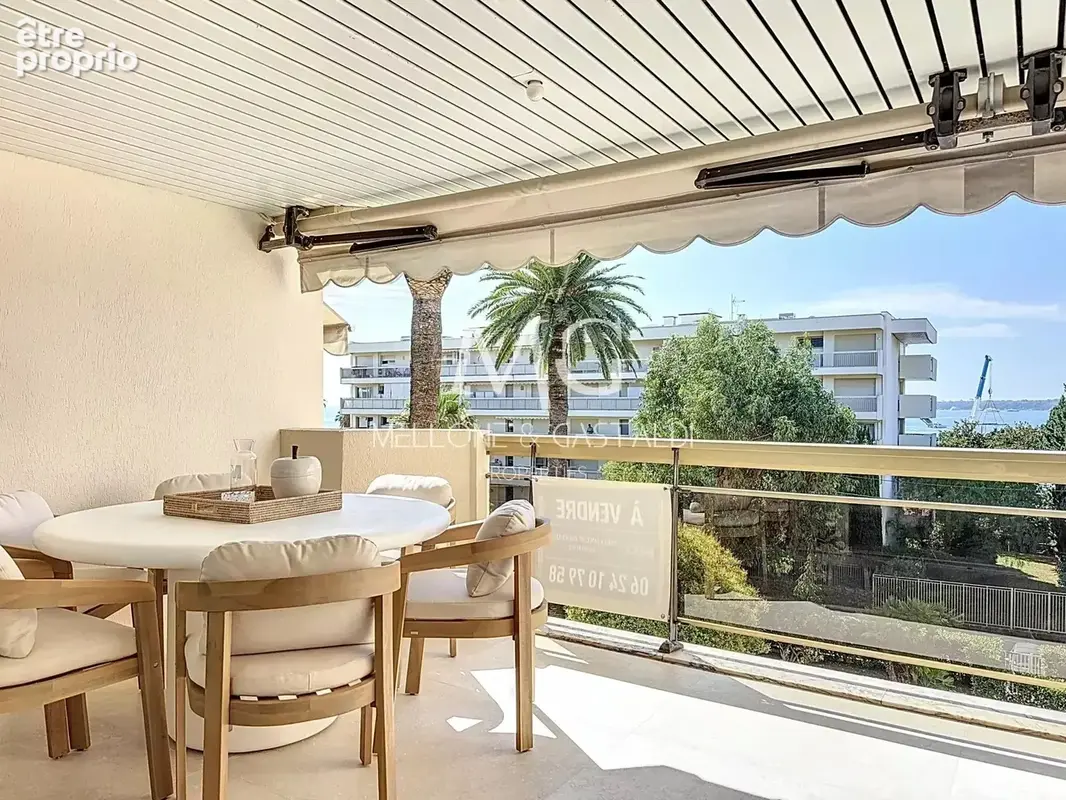 Palm Beach  4 pièces entièrement rénové  Terrasse avec Vue Mer - photo 3