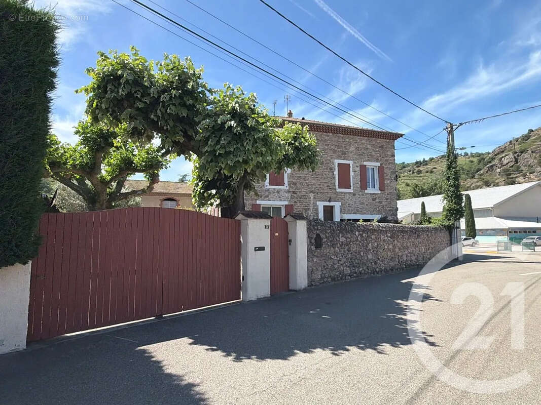 Maison à SARRAS