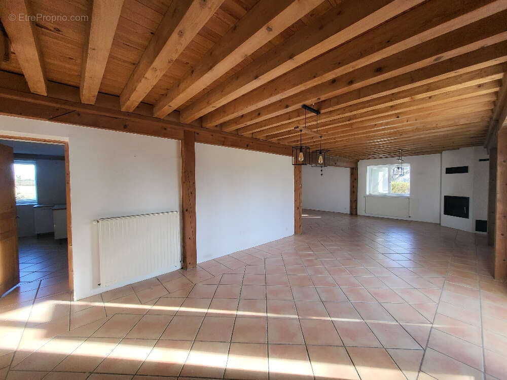 Maison à VILLARS-LES-DOMBES