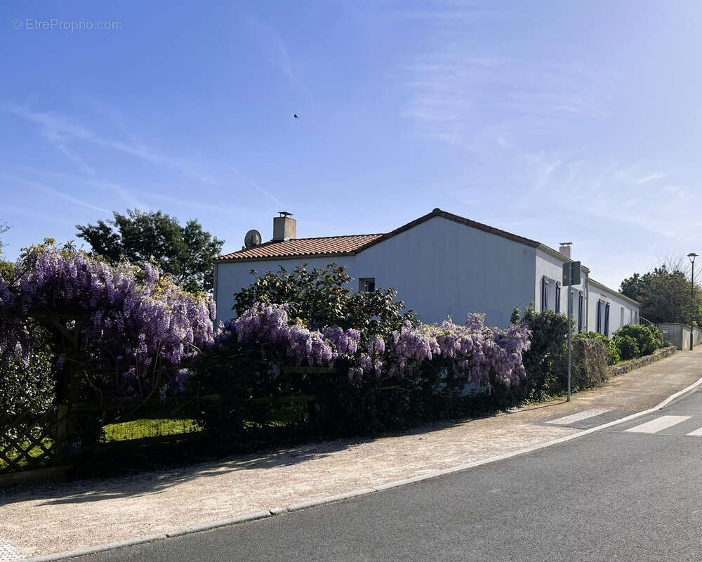 Maison à LE GIROUARD