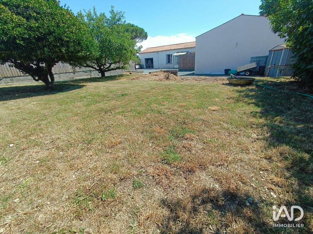 Photo 1 - Maison à LA JARNE