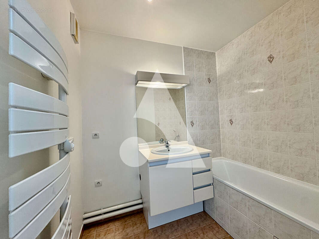 Appartement à CORBEIL-ESSONNES